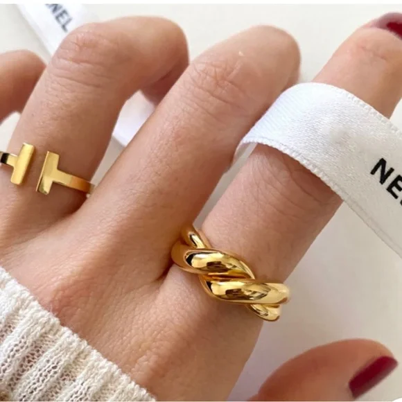 925 Sterling Silver Twist Rings. One size. - Picture 2 of 8